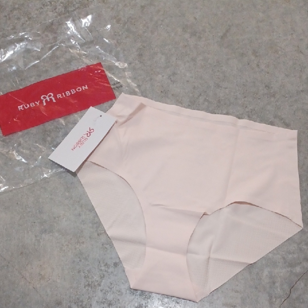 Ruby Ribbon Light Pink Shell Second Skin Seamless Briefs Panties